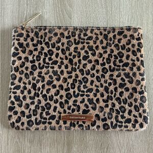 NWOT … TARTAN + TWINE Leopard Print Cosmetic / Makeup Bag